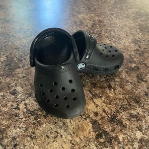 Infant crocs